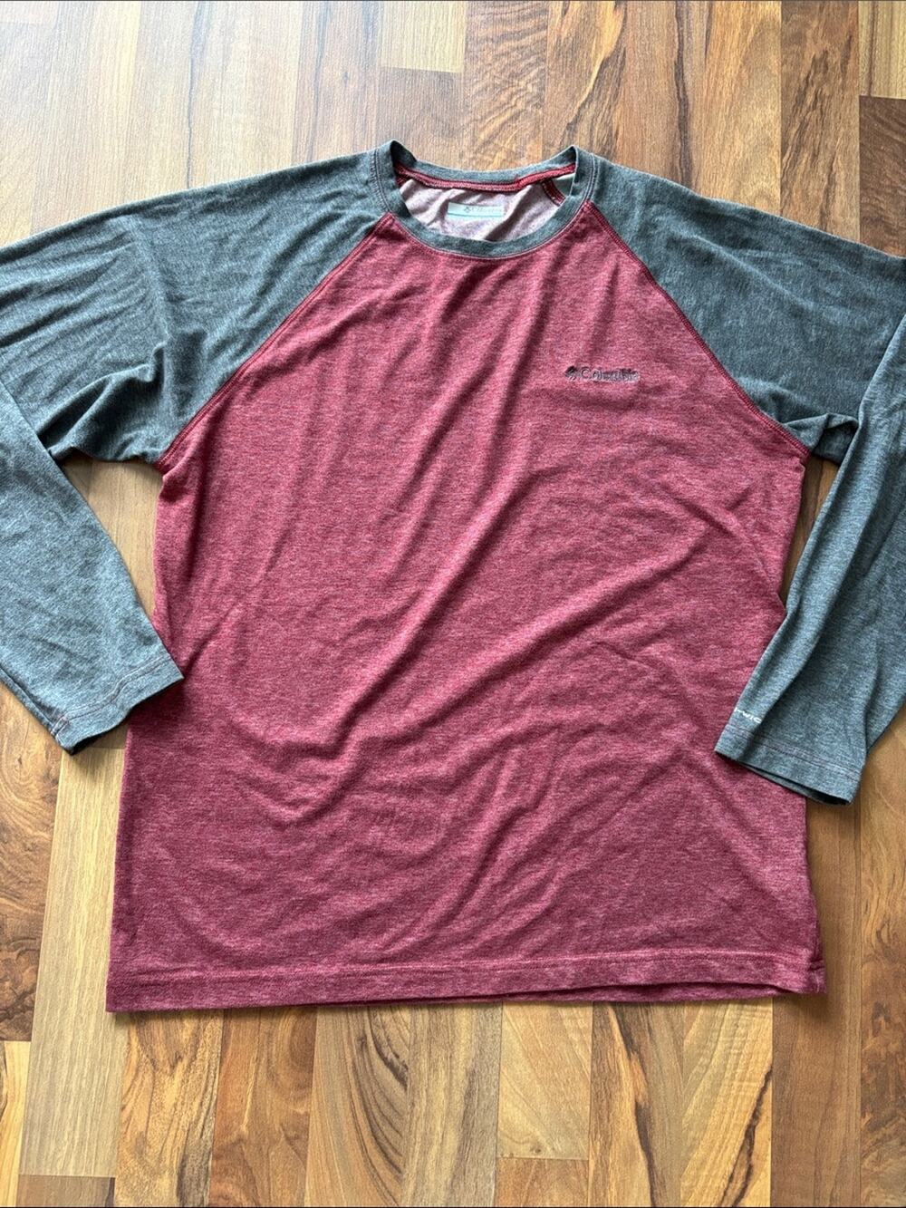 Columbia Men’s Long-Sleeve Raglan Shirt - Maroon Body with Gray Sleeves Size M